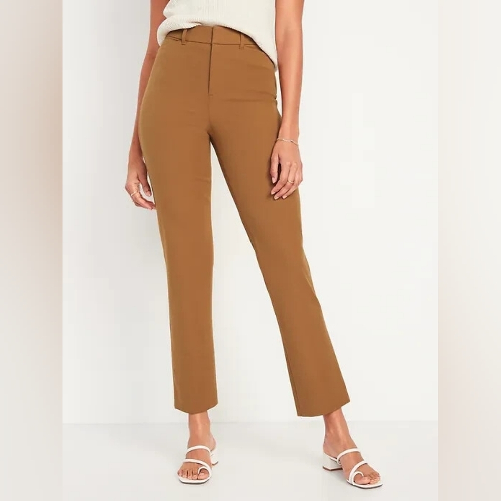 Old Navy Women's Straight Leg Pants in Brown